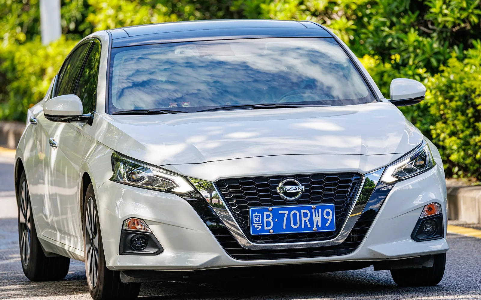 A full size rental sedan
